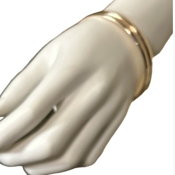 Vintage Bangle Bracelets Rose Gold Plated Non tarnish Set of 2 - Picture 6 of 11